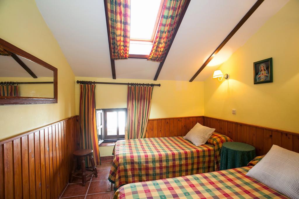 Nuestra Senora Del Carmen Hotel San Sebastian de Garabandal Ruang foto
