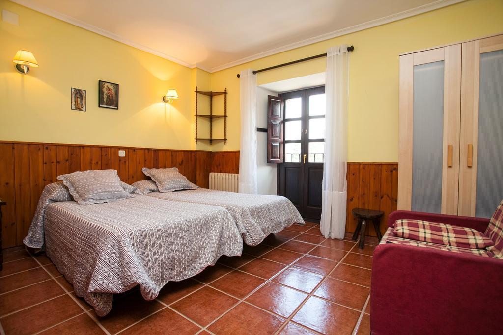 Nuestra Senora Del Carmen Hotel San Sebastian de Garabandal Ruang foto